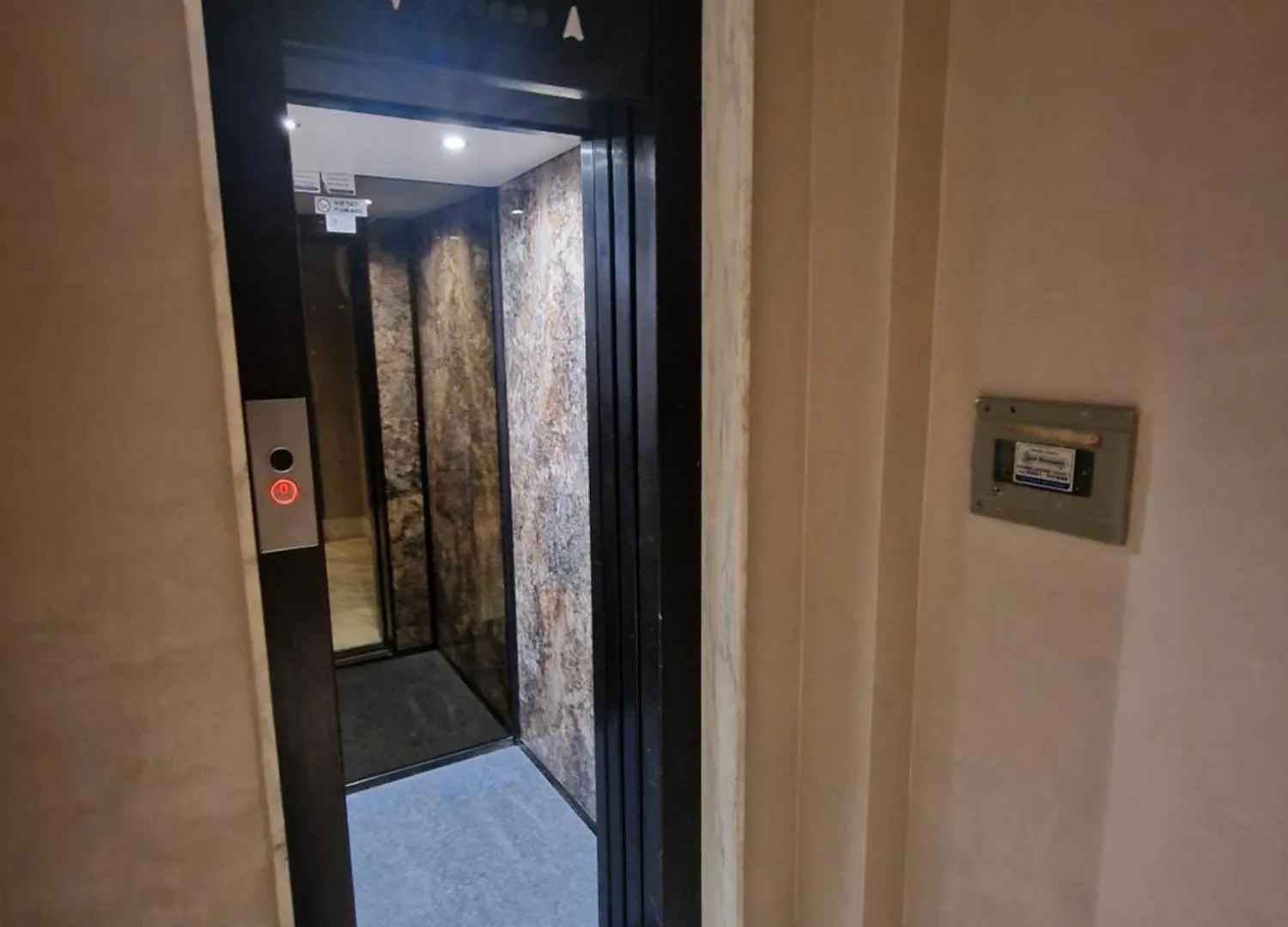 Sami Rooms Due - Teatro A 400 Mt - Ortigia A 1500 Mt - Syracuse Italy