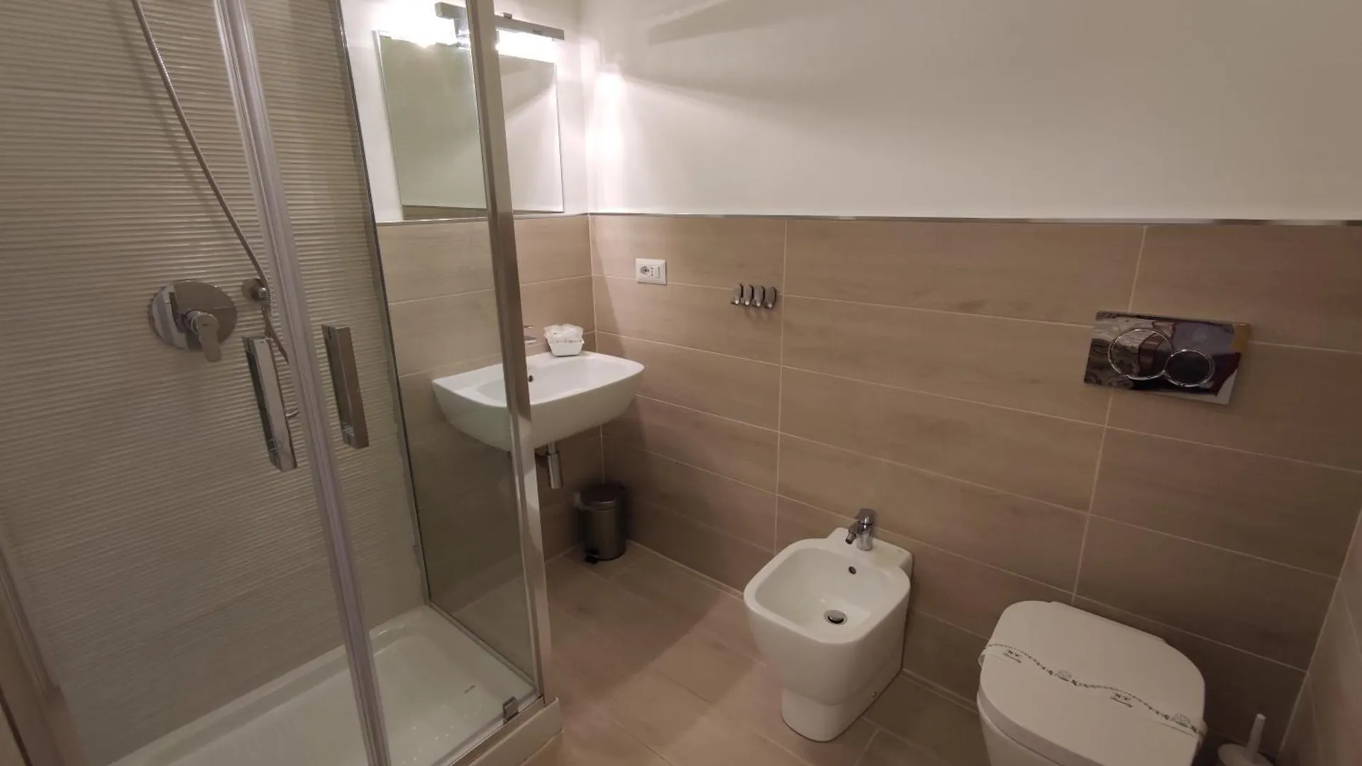 Sami Rooms Due - Teatro A 400 Mt - Ortigia A 1500 Mt - Syracuse 0*,