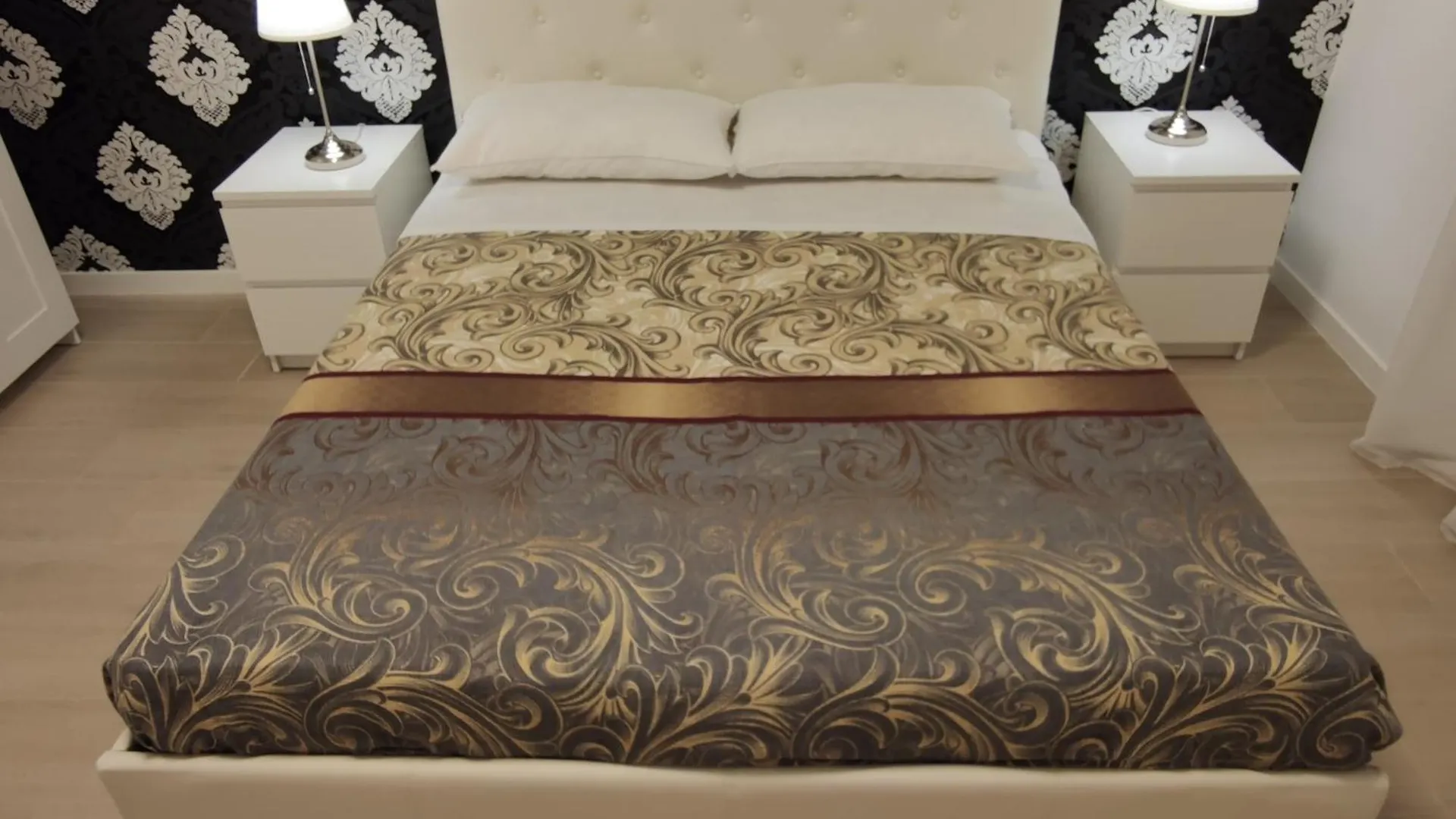Guest house Sami Rooms Due - Teatro A 400 Mt - Ortigia A 1500 Mt - Syracuse Italy