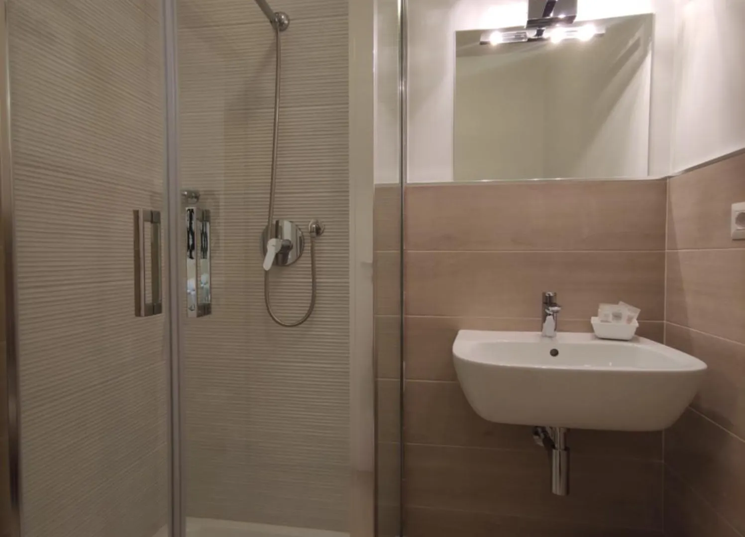 Sami Rooms Due - Teatro A 400 Mt - Ortigia A 1500 Mt - Syracuse Guest house