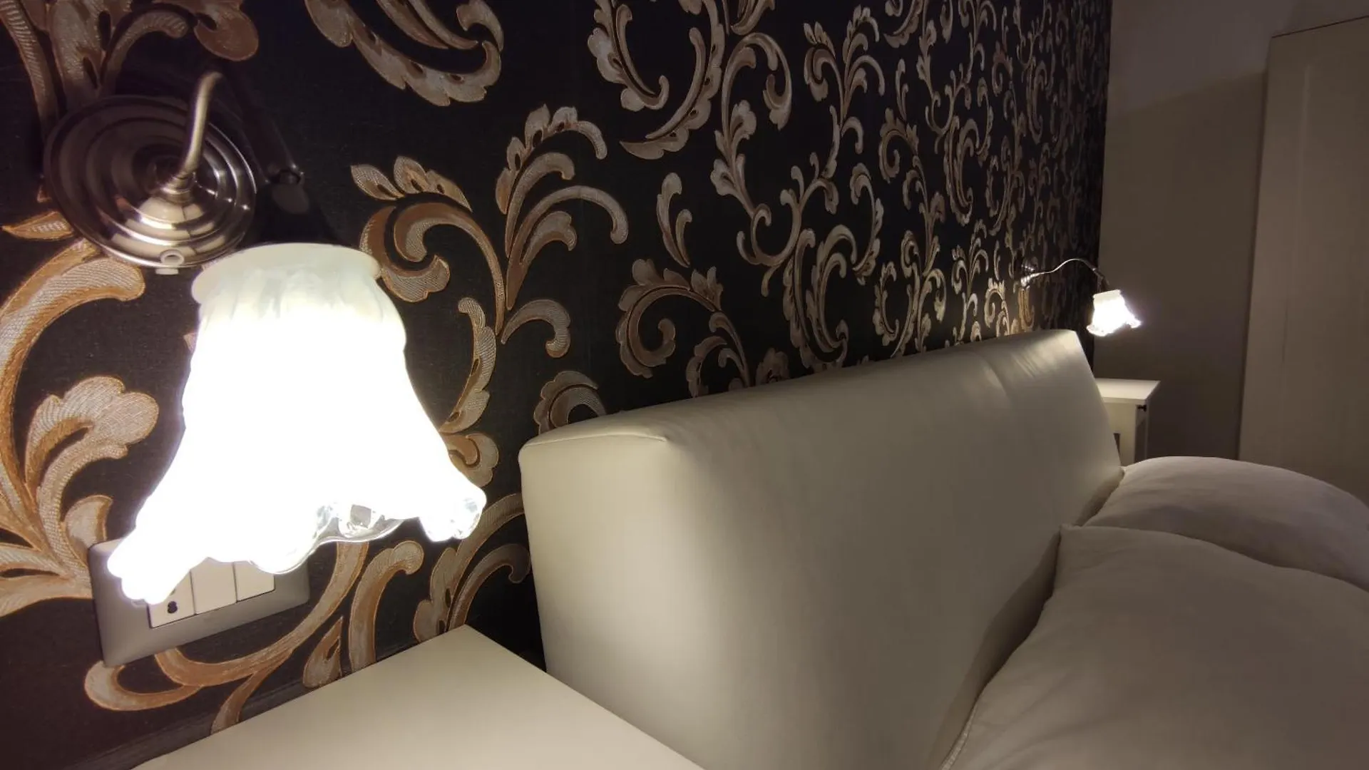 Guest house Sami Rooms Due - Teatro A 400 Mt - Ortigia A 1500 Mt - Syracuse